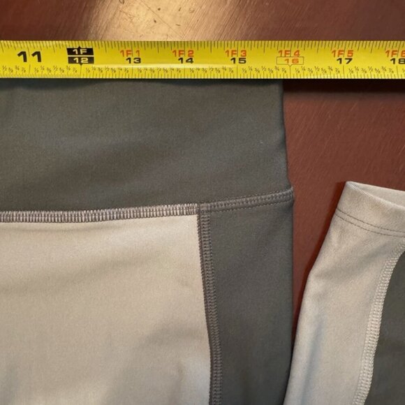 Under Armour Heat Gear Compression Leggings Womens Ankle Gray White Zip XL NWT - Picture 14 of 16